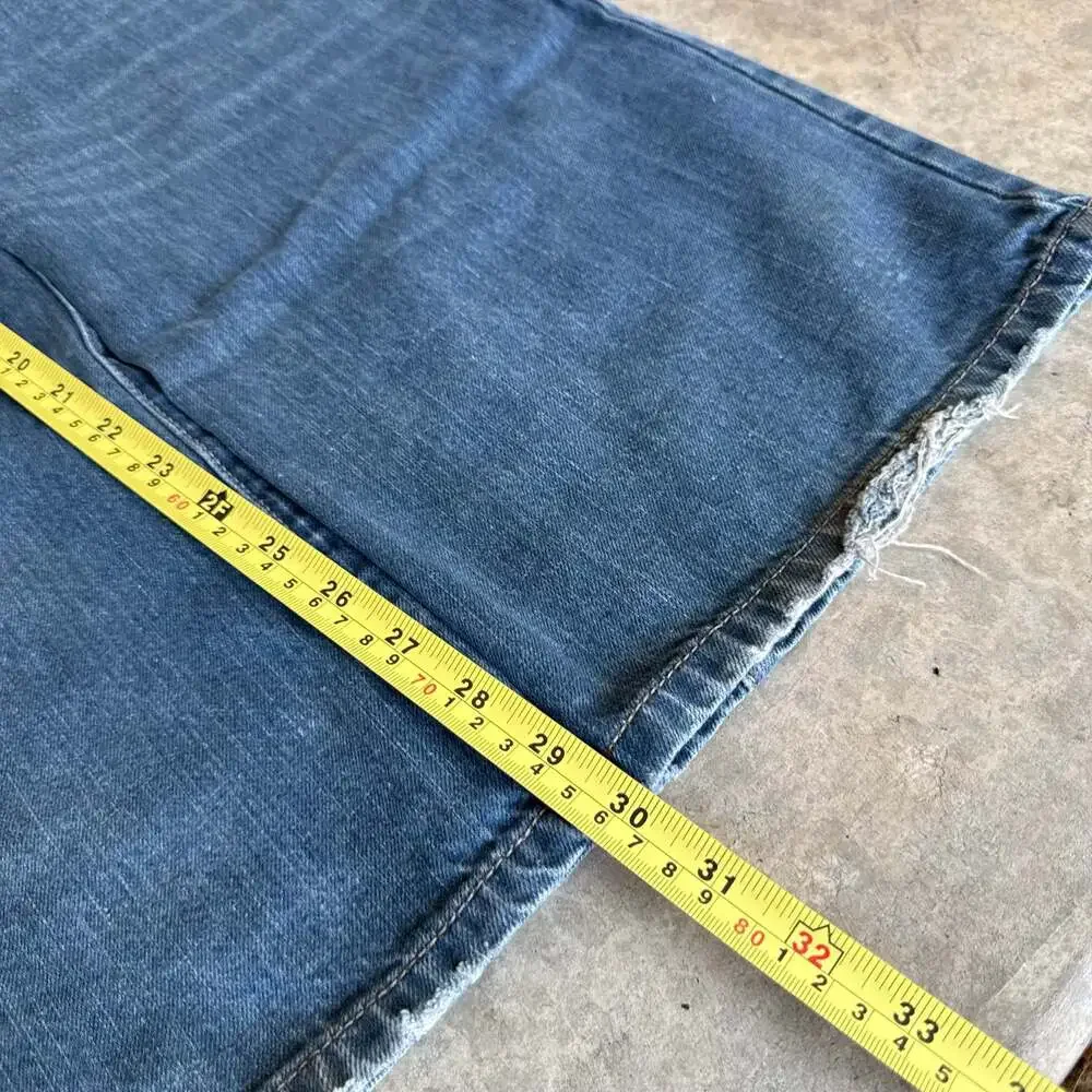 LL Cool J Vintage 90s Baggy Wide Leg Denim Jeans with Studded Back Pocket Design
